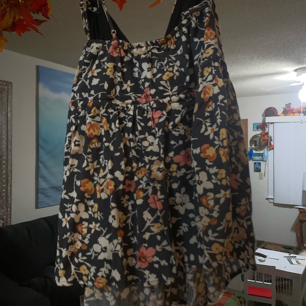 Cute floral top